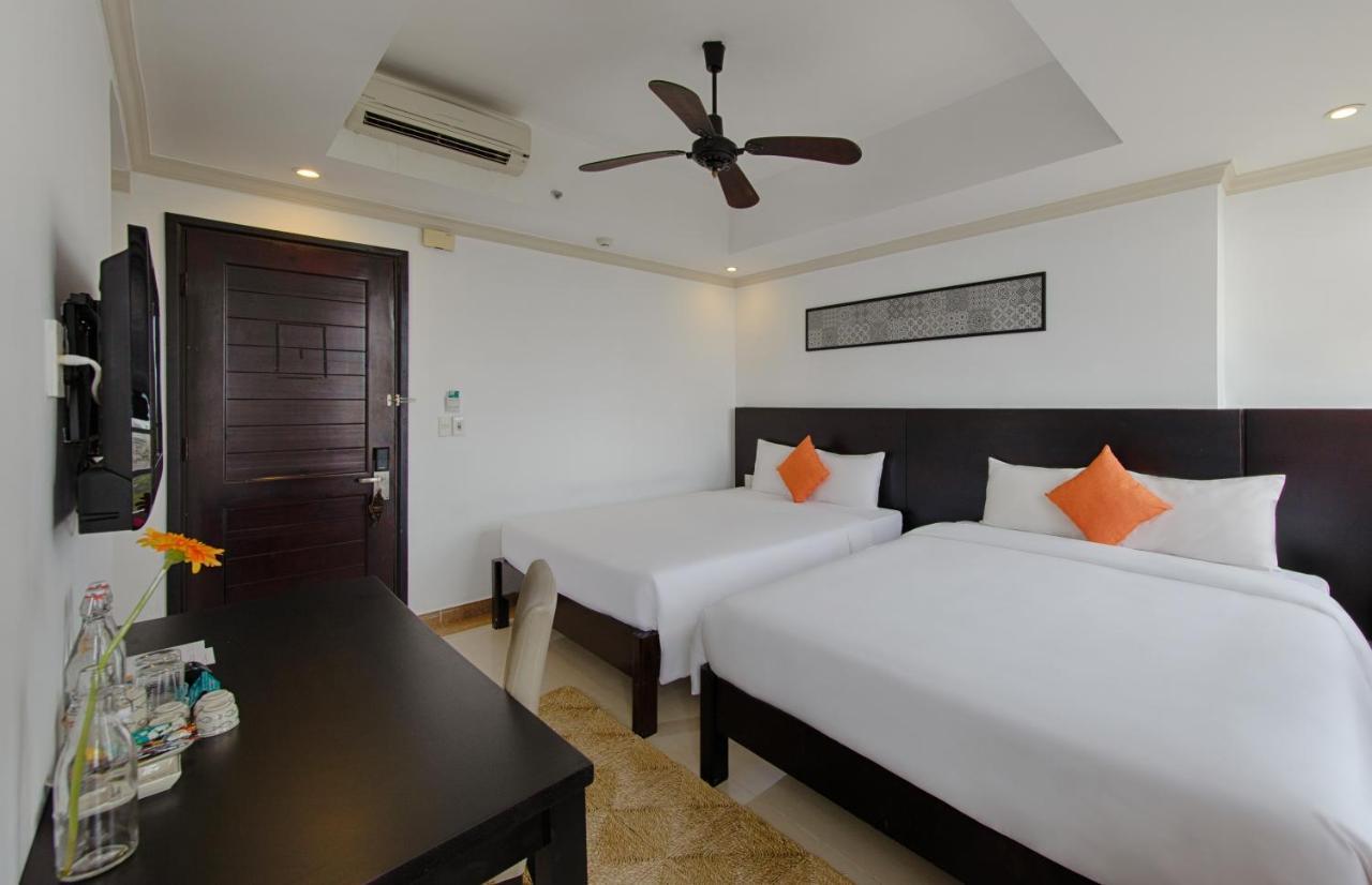 Beach House An Thuong Hotel Da Nang Exterior photo